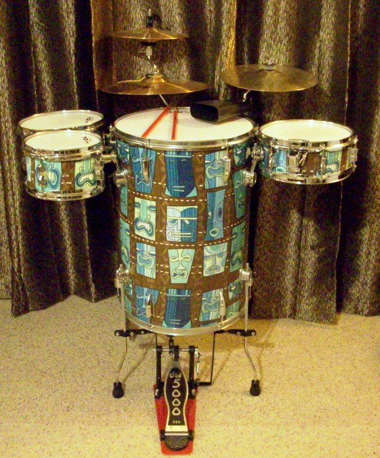 Tiki Cocktail set with three toms, snare and bass drum. I've since upgraded the ride to a 16 inch Sabian xS crash, which is surprisingly heavy and makes a good ride.