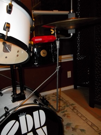 Here's the hi-hat holder. Notice the coupling nut holding the two rods together.